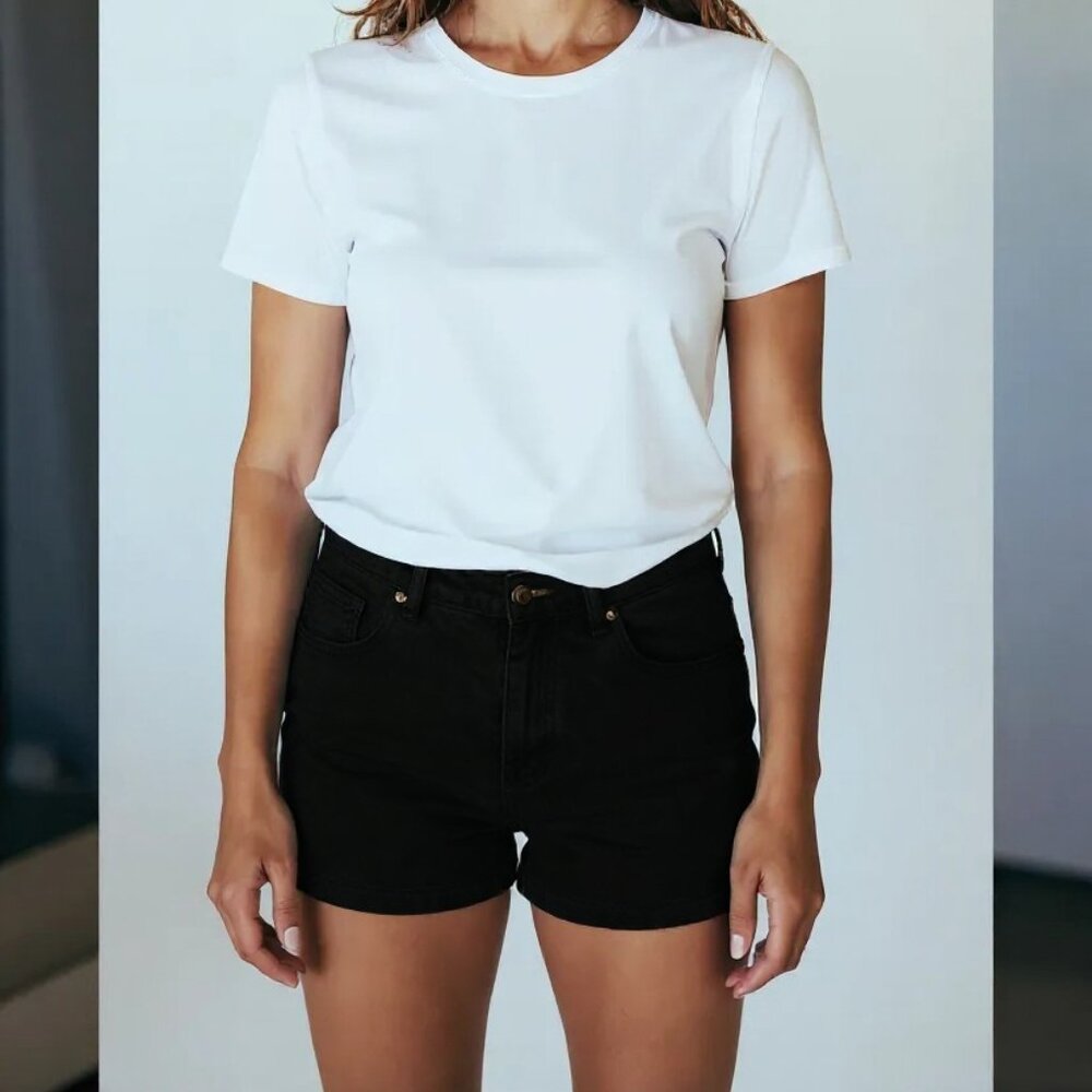 Gloria Vanderbilt Women's Black Stretch Shorts Sz 12